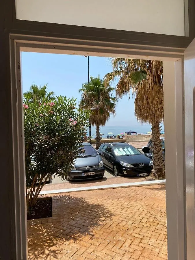 Beachfront Two-Bedroom Apartment In Fuengirola