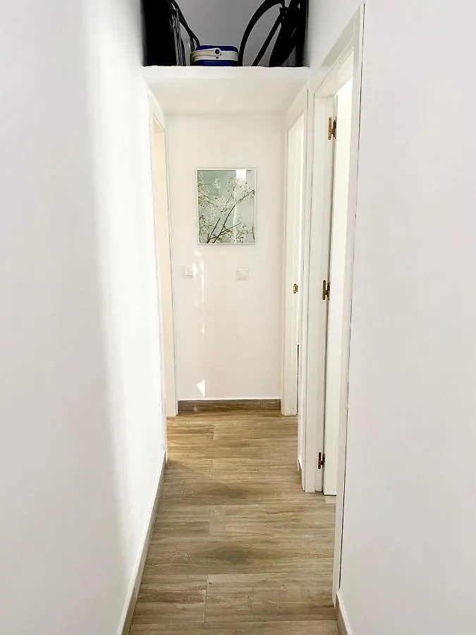 Beachfront Two-Bedroom Apartment In Fuengirola