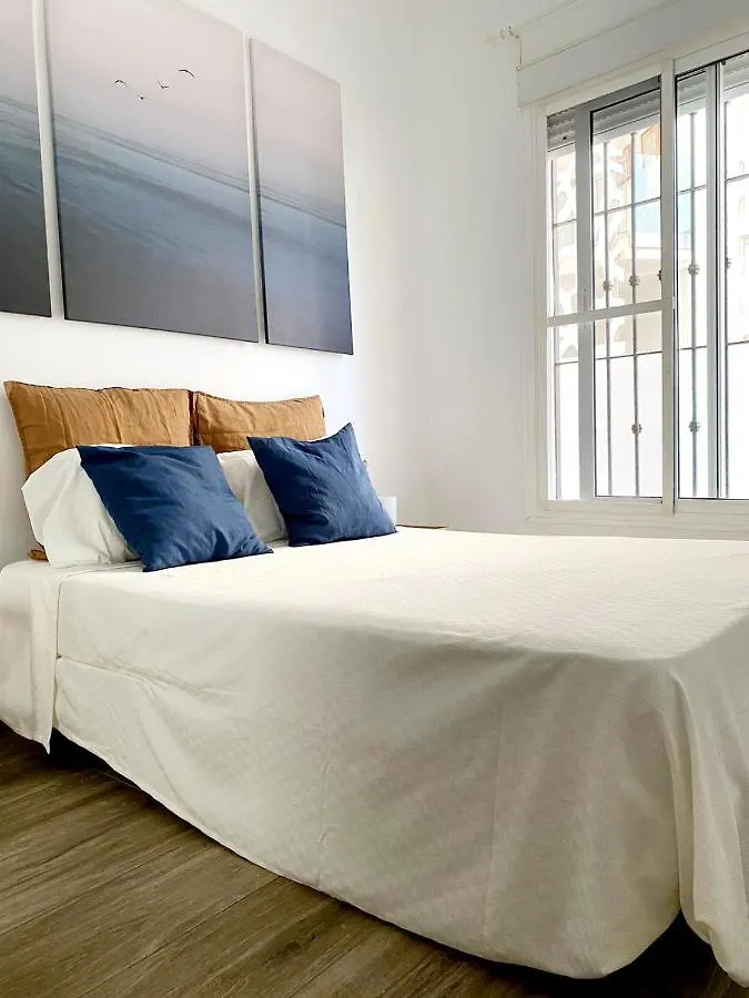 Beachfront Two-Bedroom Apartment In Fuengirola
