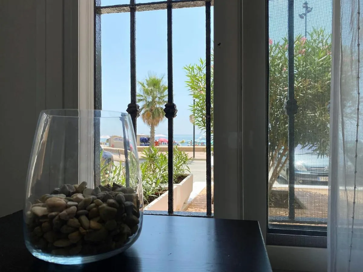 Beachfront Two-Bedroom Apartment In Fuengirola 0*,  Spain