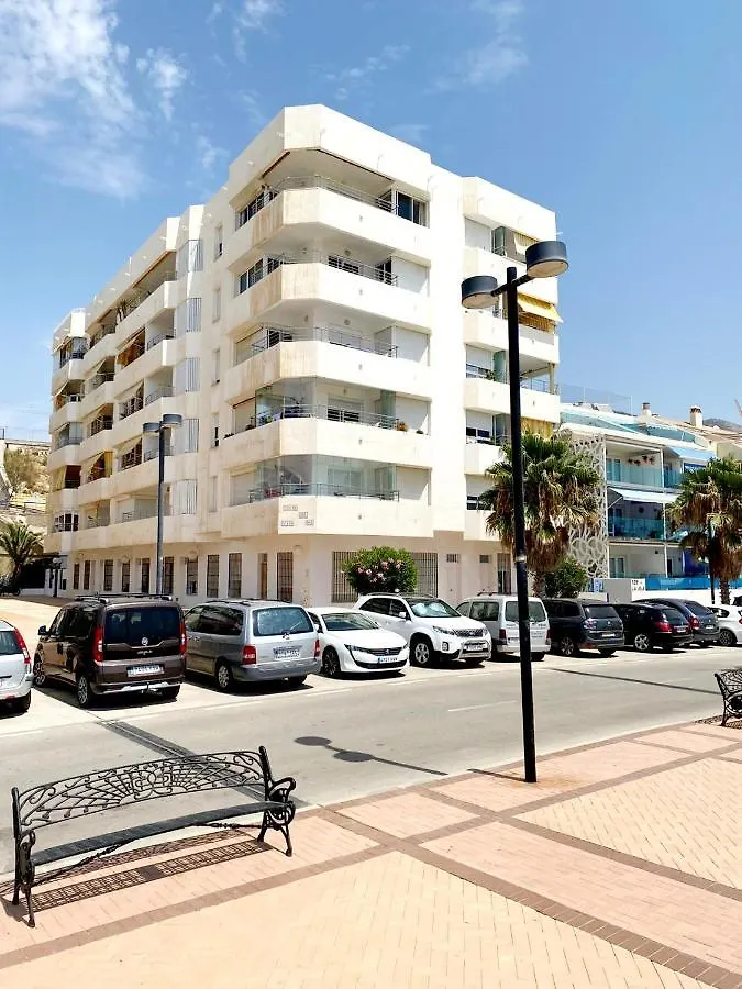 Beachfront Two-Bedroom Apartment In Fuengirola